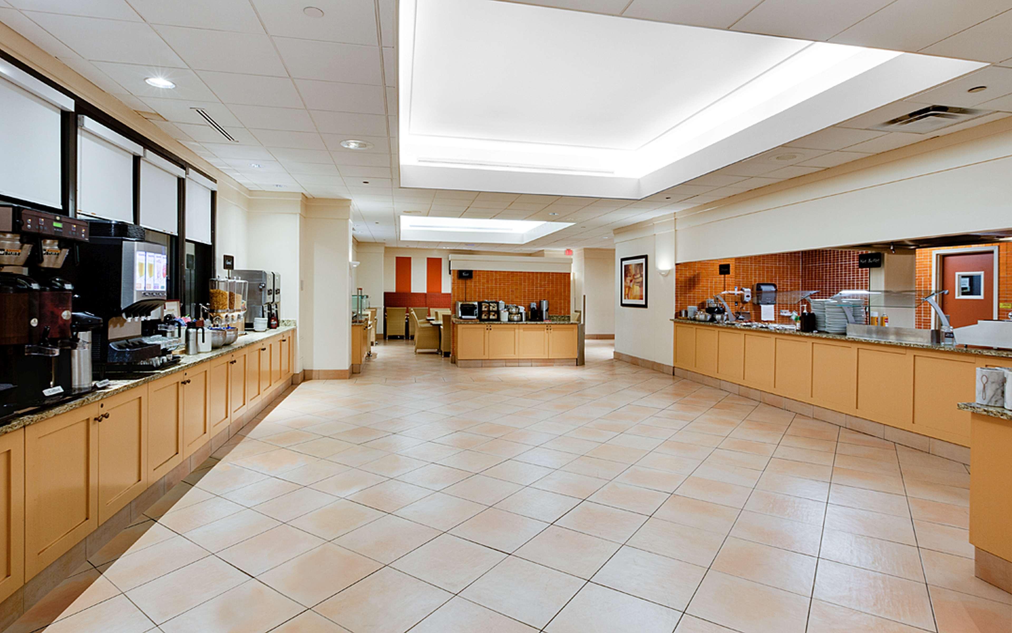 Embassy Suites By Hilton Tampa Airport Westshore Exterior photo
