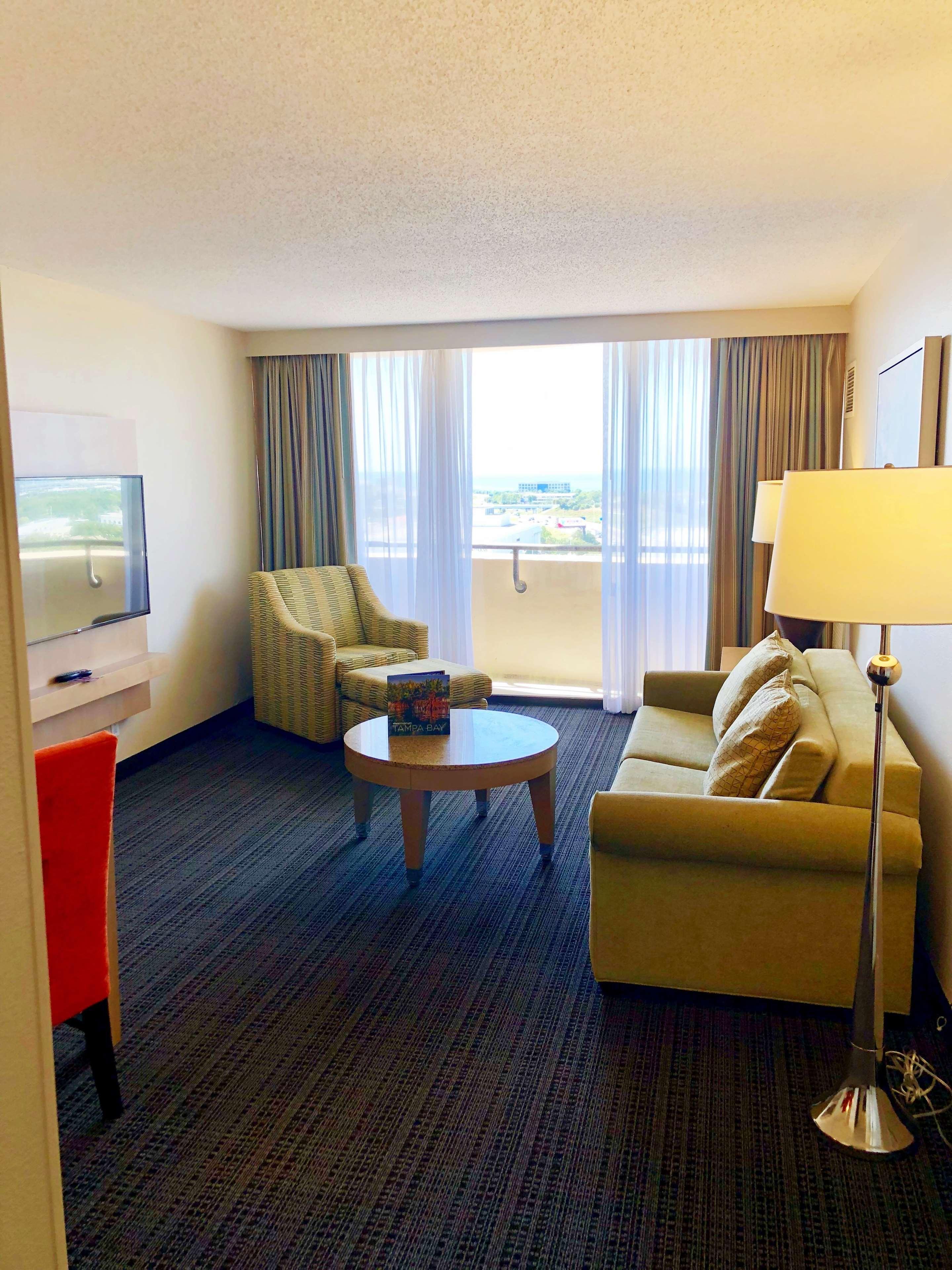 Embassy Suites By Hilton Tampa Airport Westshore Exterior photo